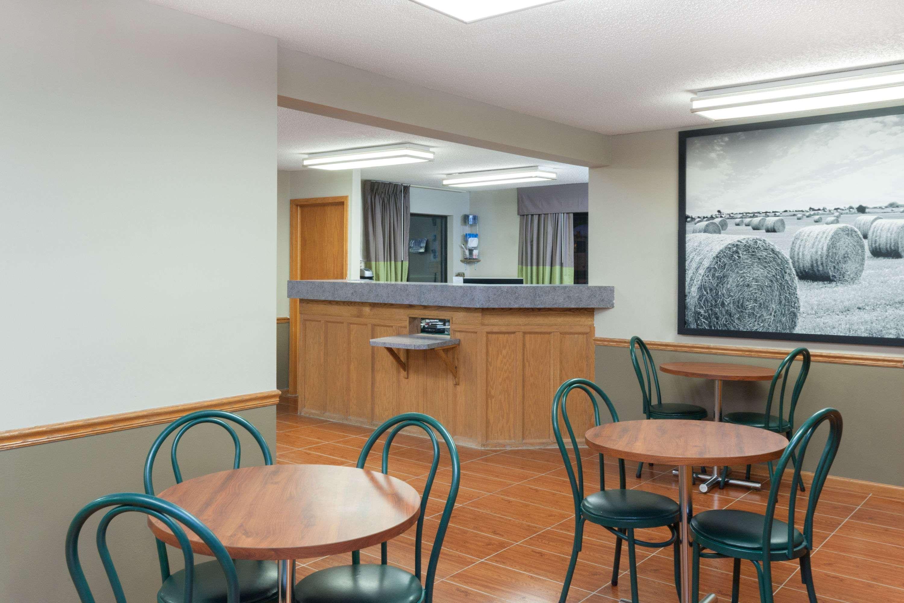 Hotel Super 8 By Wyndham Gilman Zewnętrze zdjęcie